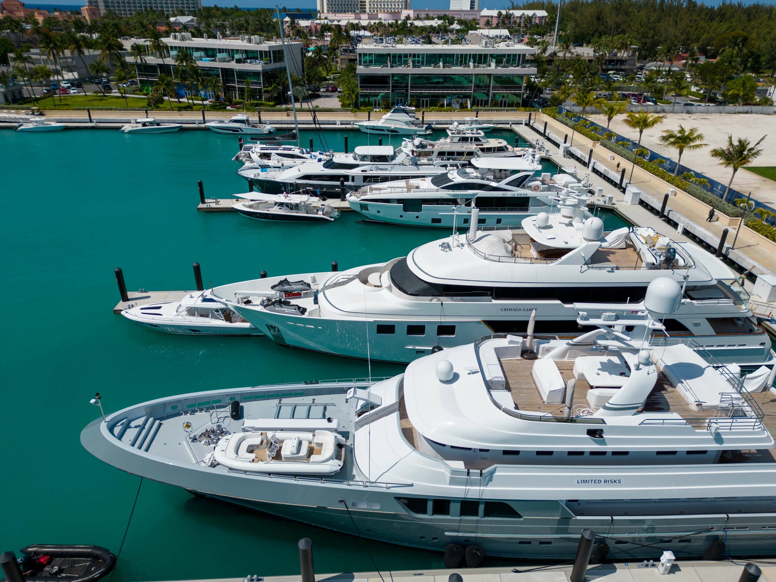 Crew recruitment by G-Consulting